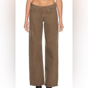 Levi’s Low Loose Straight in Rockin Crocodile NWOT